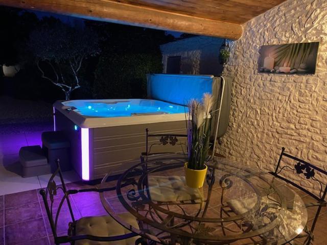Mas Beau Soleil & Spa Cottages De Charme Avec Jacuzzi&Jardin Prives Saint-Rémy-de-Provence Dış mekan fotoğraf