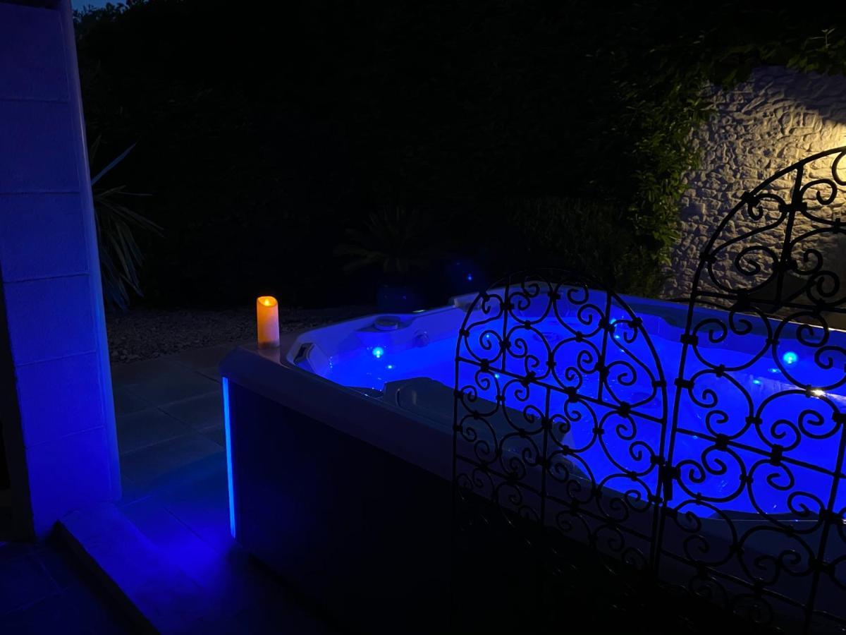 Mas Beau Soleil & Spa Cottages De Charme Avec Jacuzzi&Jardin Prives Saint-Rémy-de-Provence Dış mekan fotoğraf